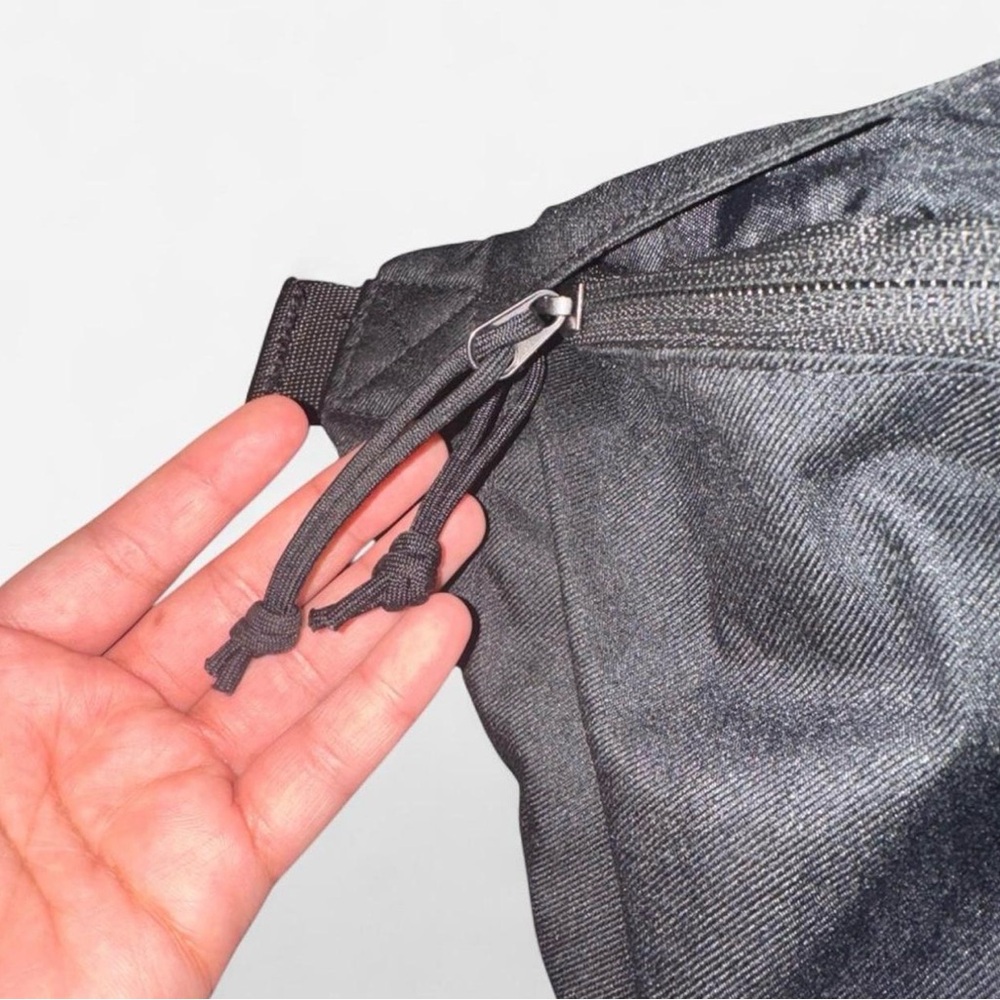 NIKE Tech fanny pack/Crossbody bag - Picture 8 of 8